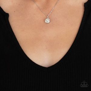 🤍Undeniably Demure - White🤍